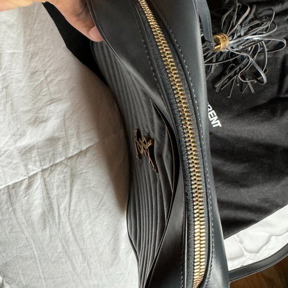 Yves Saint Laurent Gray Crossbody Camera Bag - Picture 7 of 16